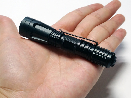 De Macht van de de Weerstands0.5w Output van het het uitstekende Mini LEIDENE Flitslichtipx7 Water van Keychain