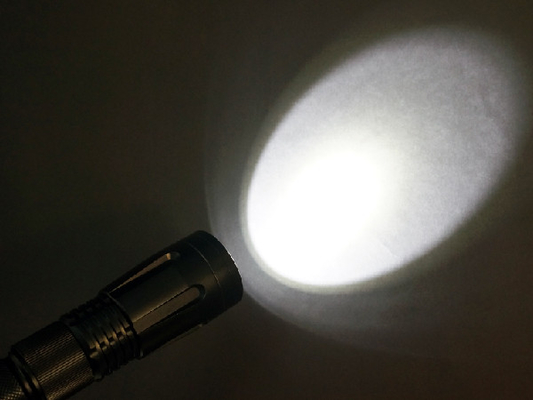 18650 Batterij Navulbare LEIDENE Flitslicht Tactische Zelf - defensie 6400K
