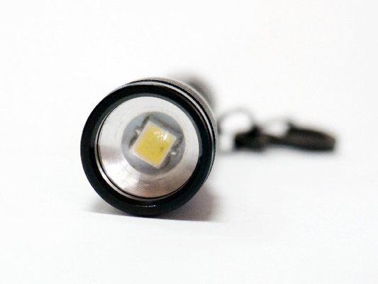 LEIDEN van de de Handtoorts van de aluminiumlegering Flitslicht 40m van Keychain Straalafstand