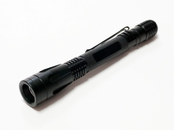 80 lumen het LEIDENE Flitslicht XPG R5 Ha III van Keychain de Militaire Schakelaar van de Rangdrukknop